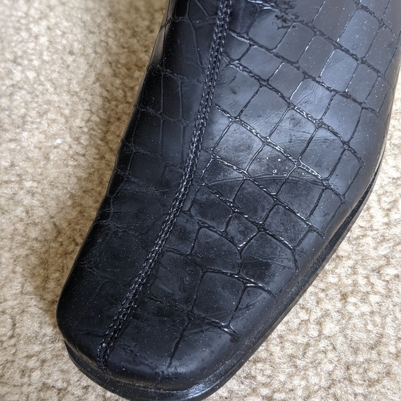 Black Bootie Heel - Picture 2 of 8